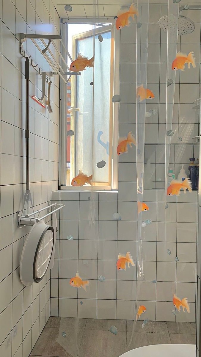 Cute bathroom with underwater theme (photo 1 of 2)