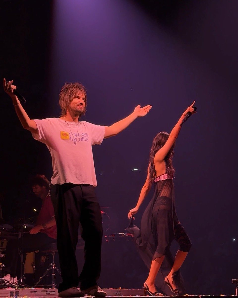 JENNIE Tame Impala Dracula Boston (photo 2 of 2)