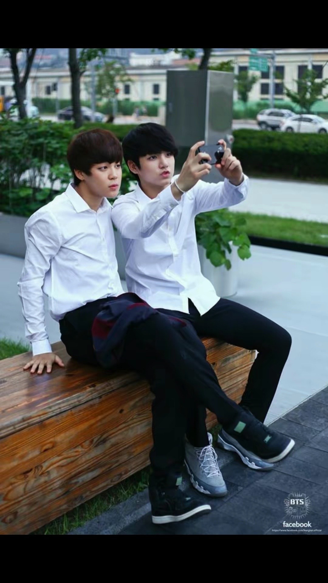 Jungkook and members throwback moment 😭