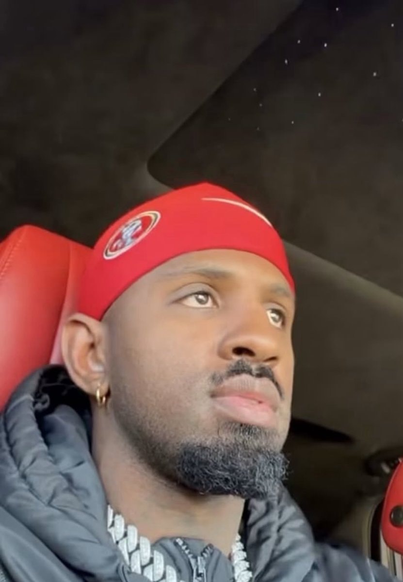 Daejon Love car selfie (photo 1 of 2)