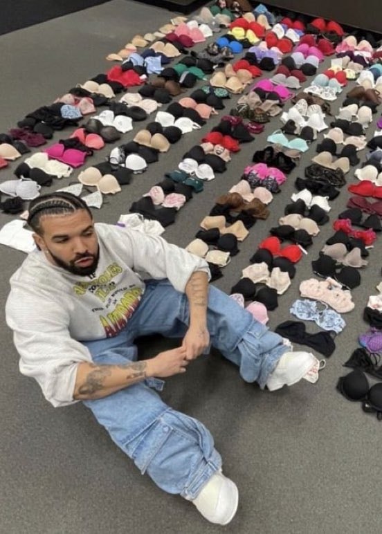 Drake It's All a Blur Tour bras Drake It's All a Blur Tour bras