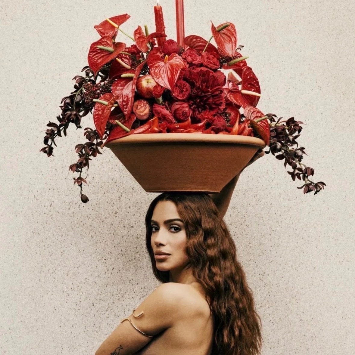 Anitta EQUILIBRIVM II (photo 2 of 2)