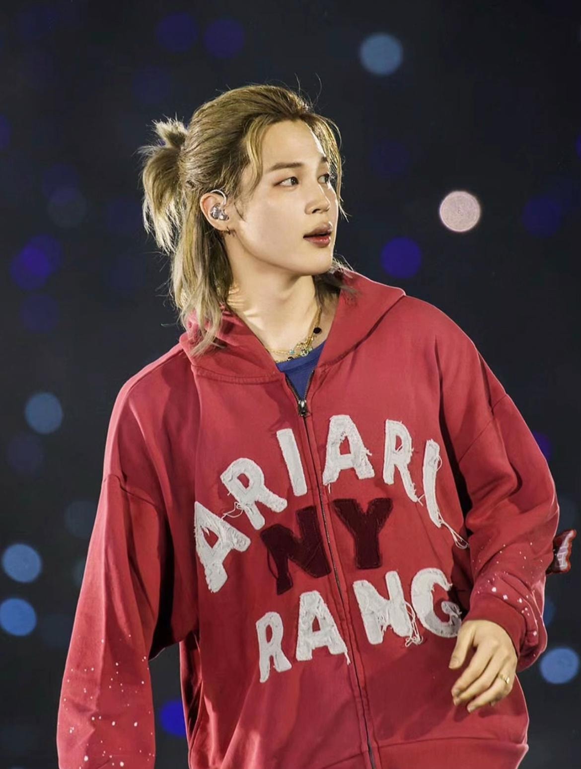 Jimin performance moment (photo 3 of 4)