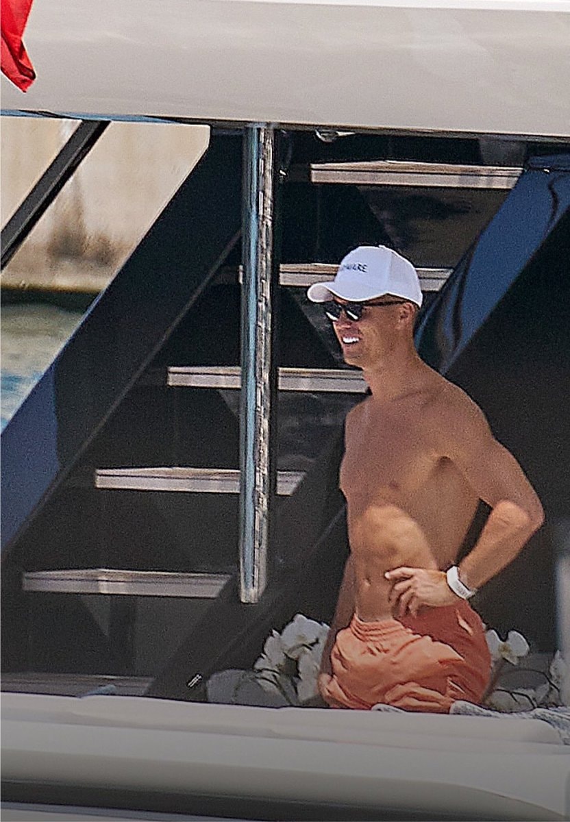 Cristiano Ronaldo Mallorca vacation (photo 4 of 4)