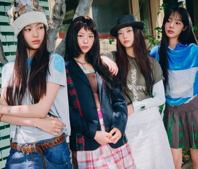 NewJeans group photos Minji Haerin Hyein Hanni (photo 1 of 2)