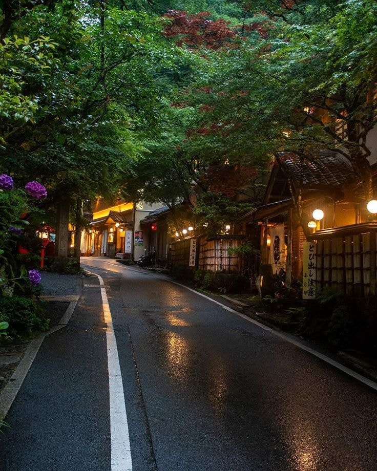 Kyoto Japan traditional houses on water (photo 4 of 4)