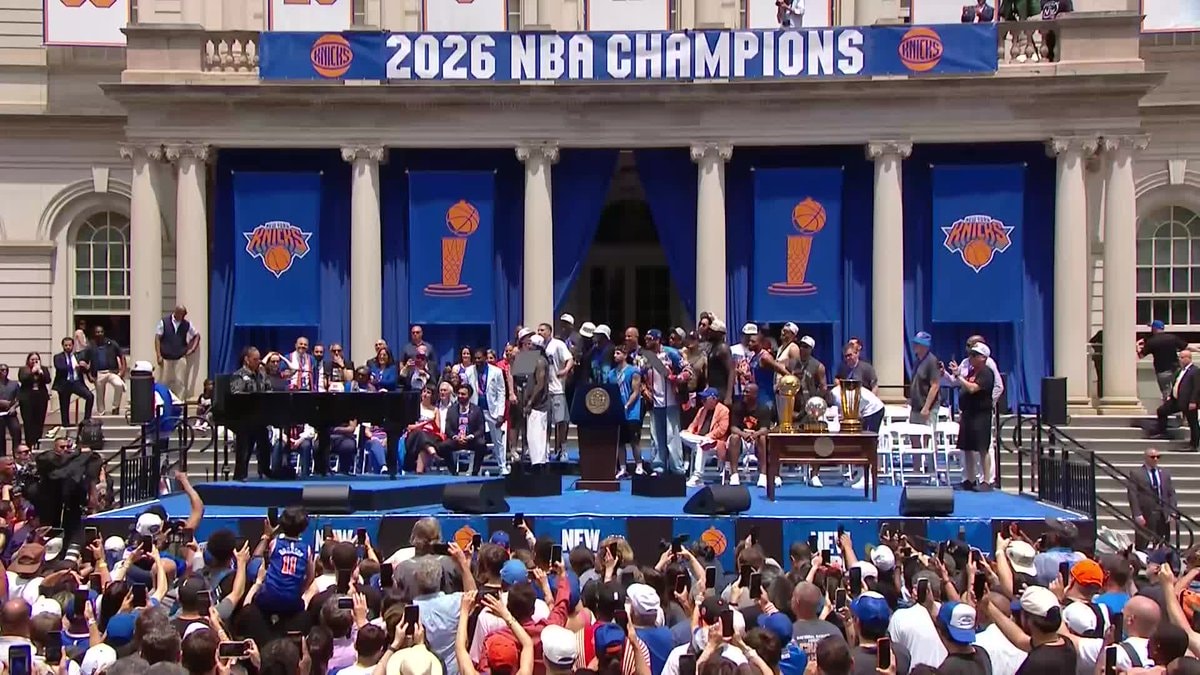 Alicia Keys Knicks championship parade Empire State of Mind