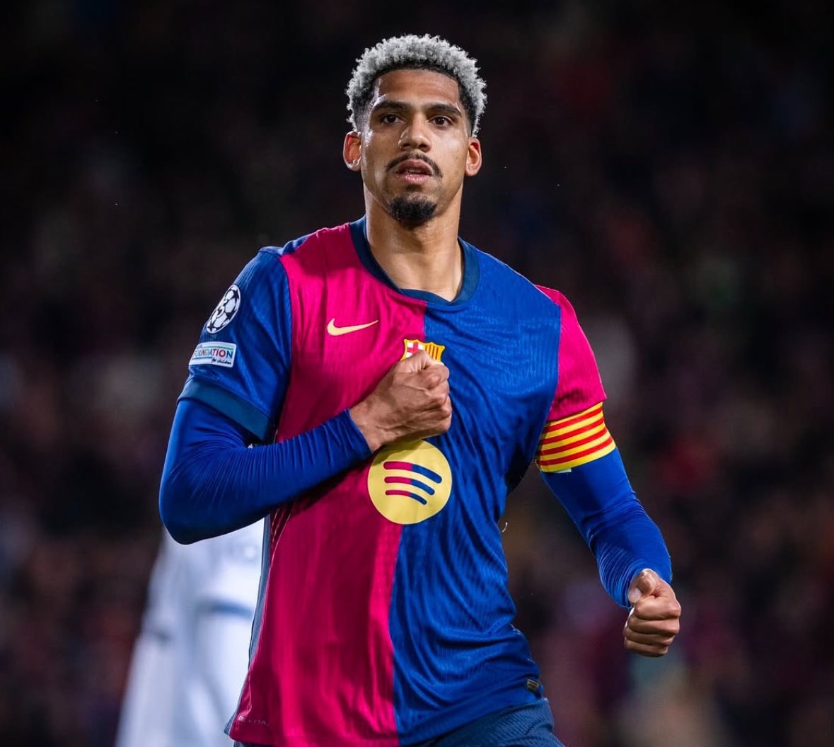 Ronald Araújo Barcelona loan Liverpool