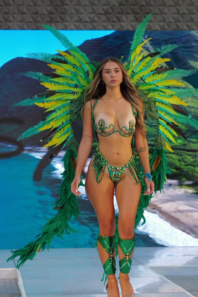 Sophie Rain NY Swim Week runway (photo 4 of 4)