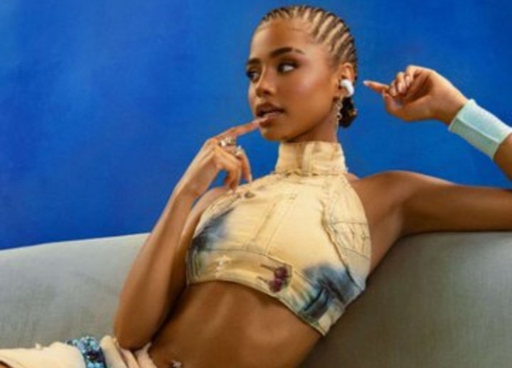 Tyla Tyla+ 3.1 billion Spotify streams (photo 2 of 2) Tyla Tyla+ 3.1 billion Spotify streams (photo 2 of 2)