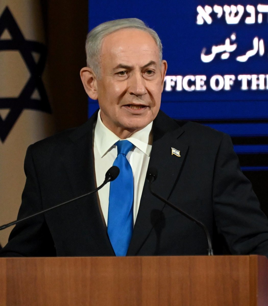 Clavicular Netanyahu looksmaxxing meeting (photo 2 of 2)
