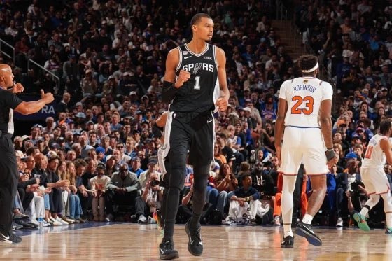 Knicks Spurs NBA Finals Game 3 (photo 2 of 2)