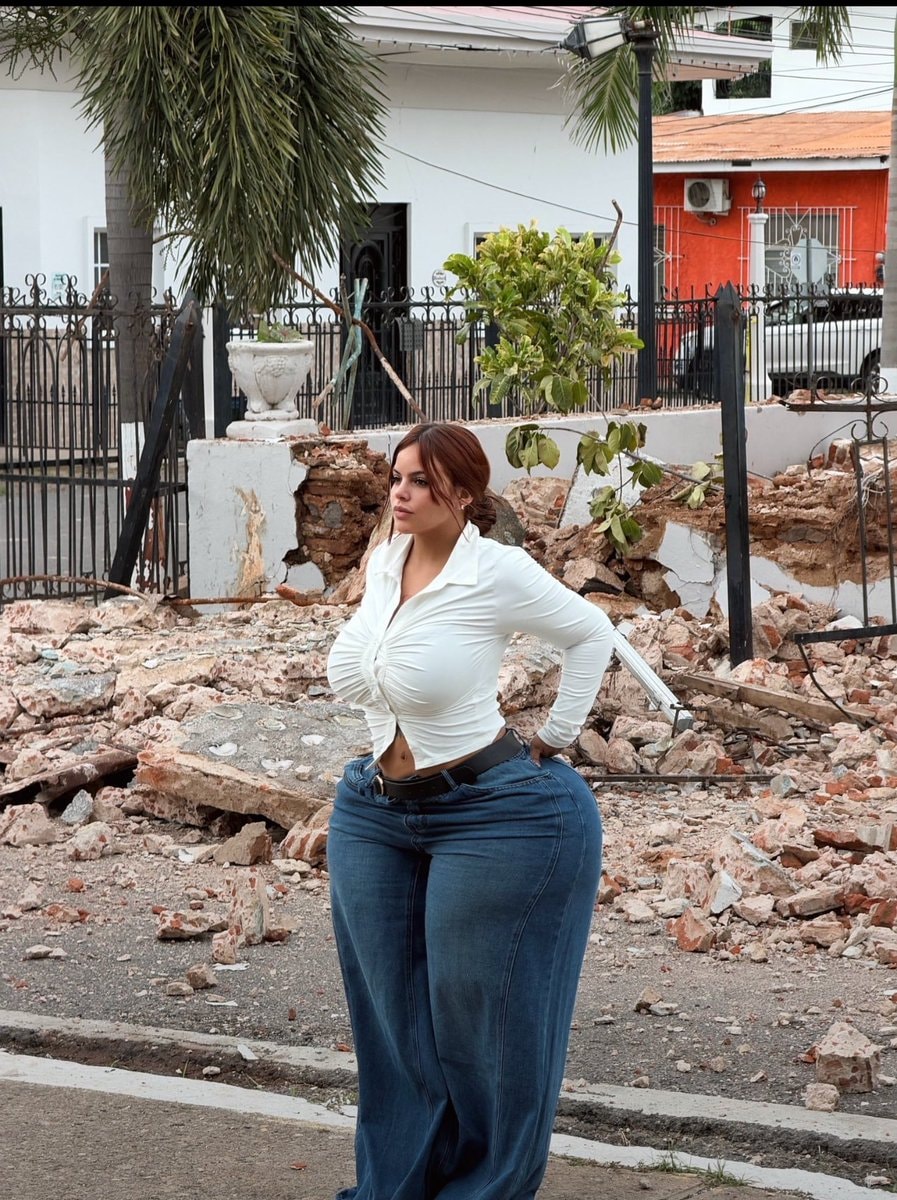 Gracie Bon poses on Panama rubble (photo 2 of 2)