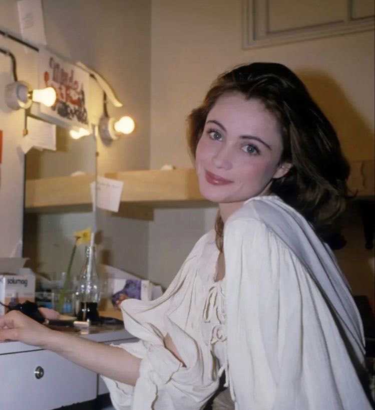 Emmanuelle Béart 90s (photo 2 of 2)
