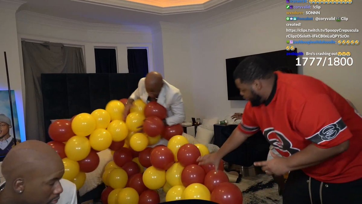 Tylil crashes out over Streamer University