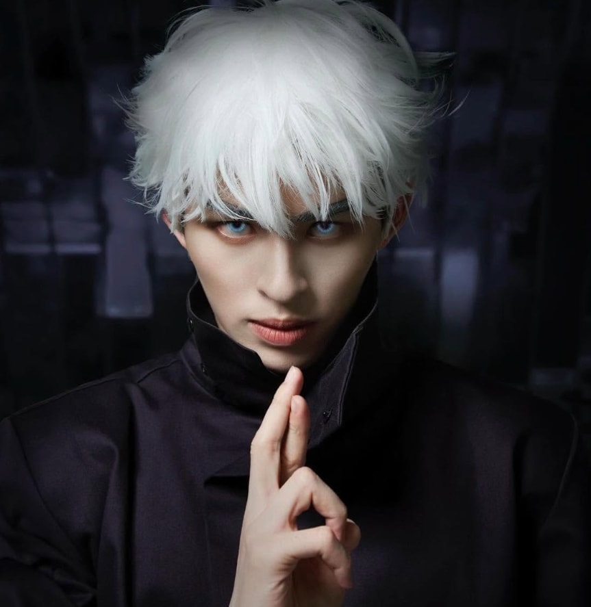 Pond Naravit as Satoru Gojo