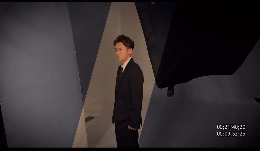 Satoshi Minami black suit (photo 4 of 4)