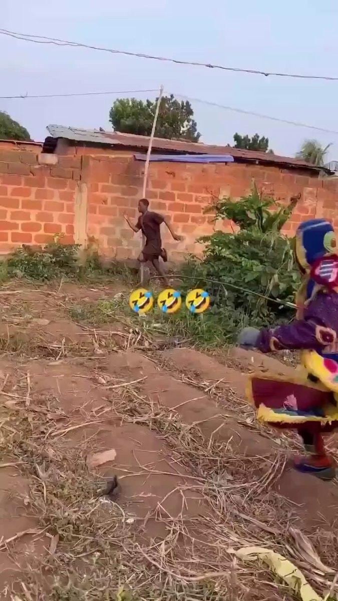 kid runs from performer chaotic moment
