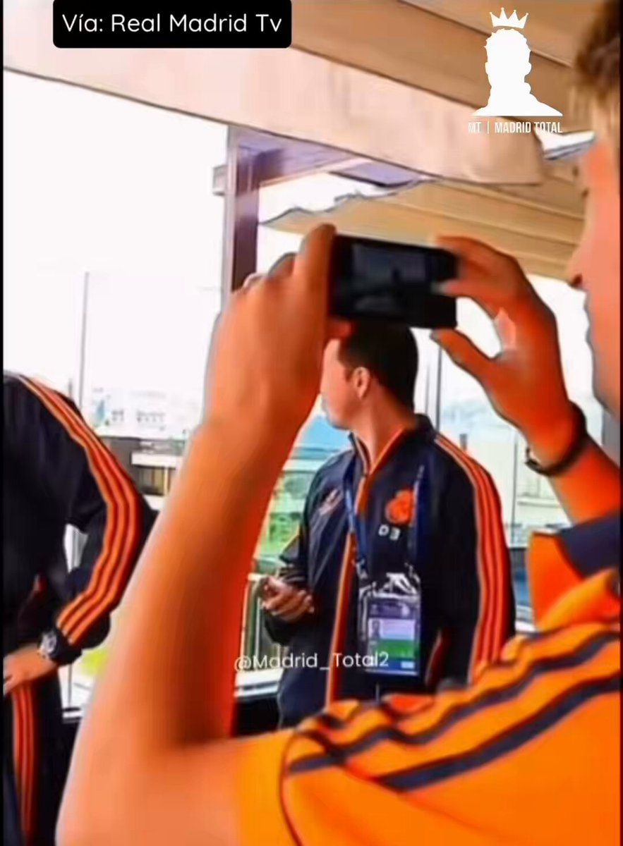 Coentrao and Cristiano Ronaldo photo critique