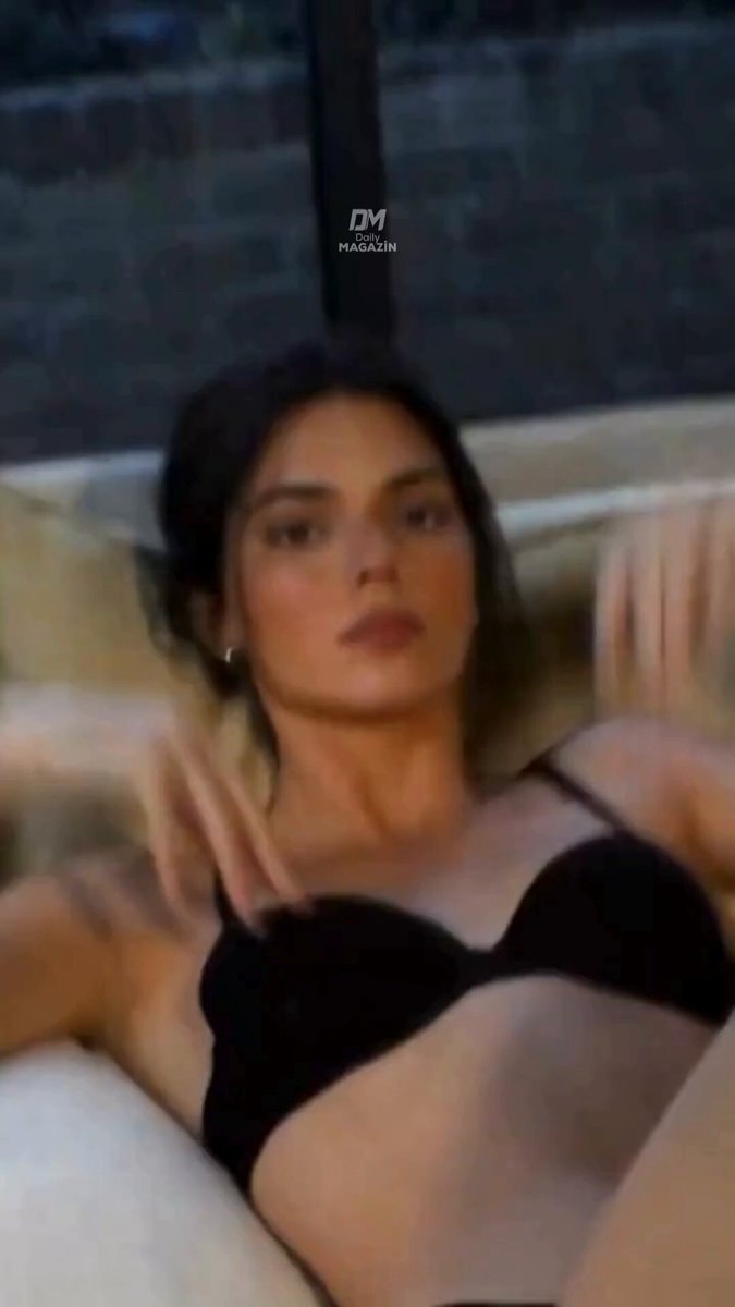 Kendall Jenner lingerie look
