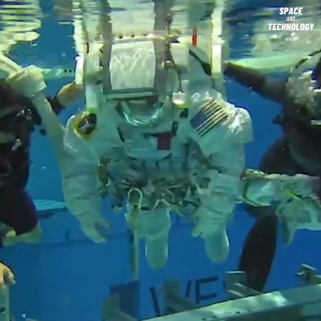 NASA Neutral Buoyancy Laboratory training