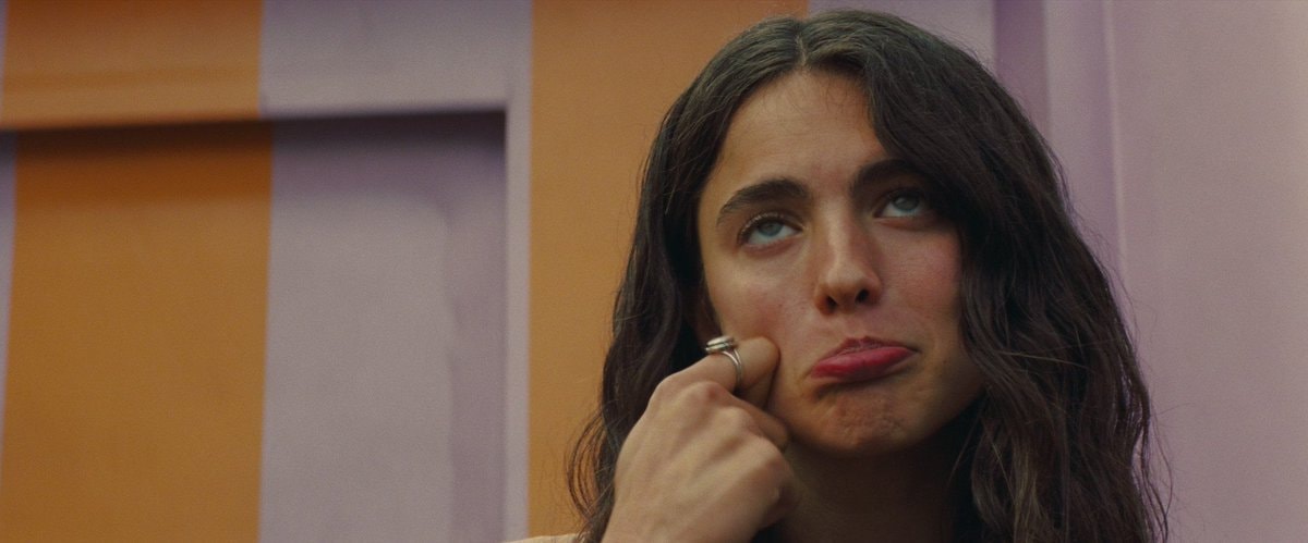 Margaret Qualley 32nd birthday (photo 2 of 4)
