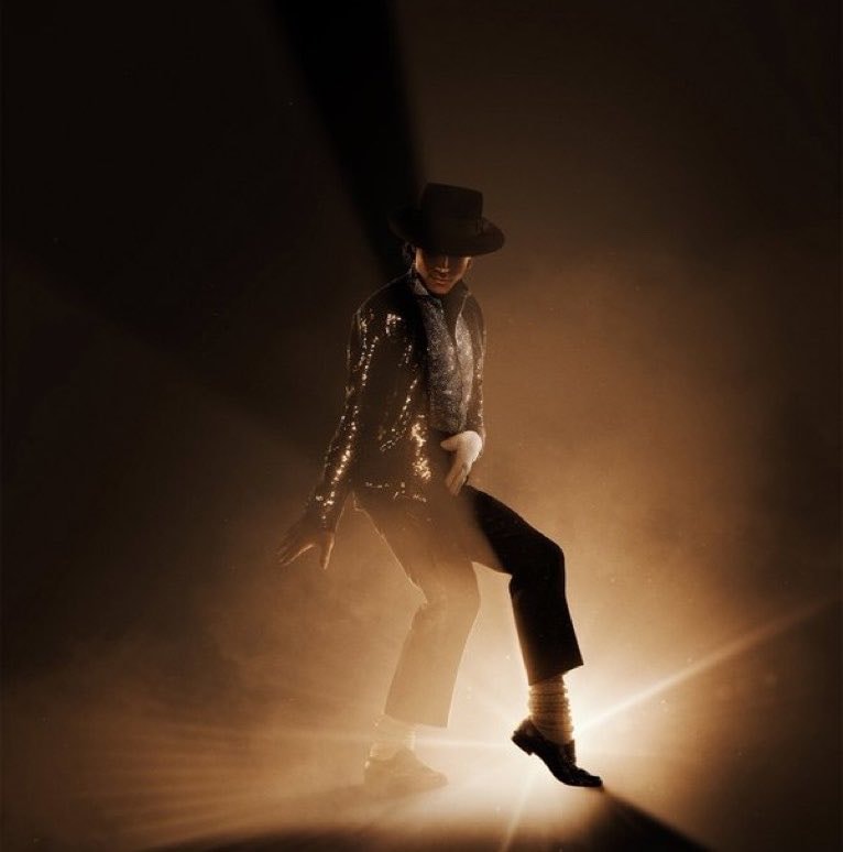 Michael box office $980M (photo 2 of 2)
