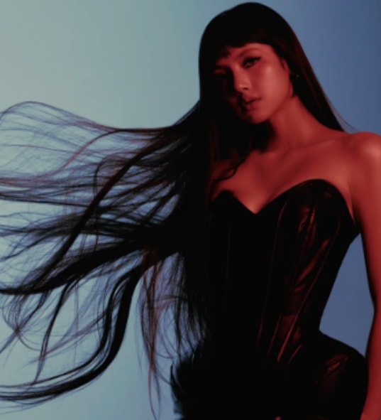 Lisa Press Play Spotify debut (photo 2 of 2)