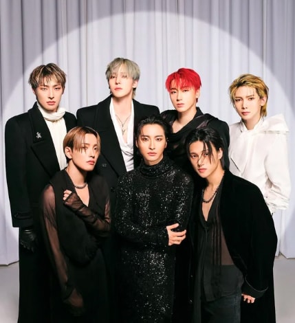 ATEEZ 8th debut anniversary (photo 2 of 2)