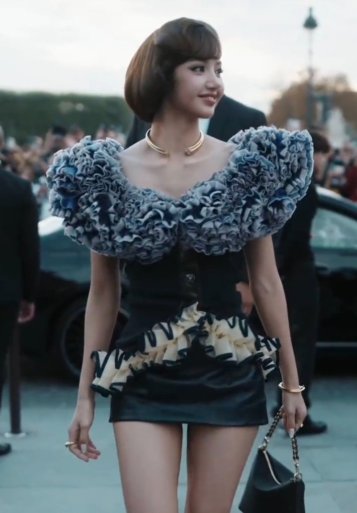 Lisa at the Louis Vuitton Show