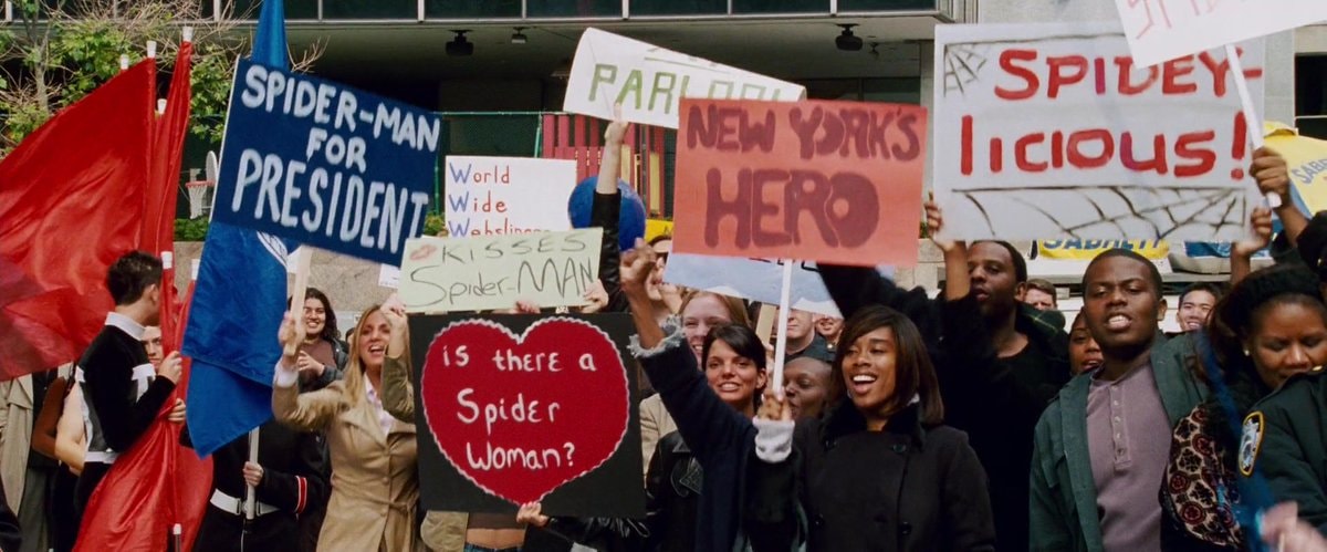 Tobey Maguire Spider-Man parade 2008 (photo 2 of 4)