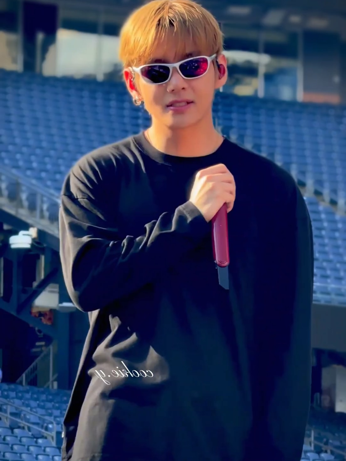 taehyung coolest guy btsarirangworldtour2026