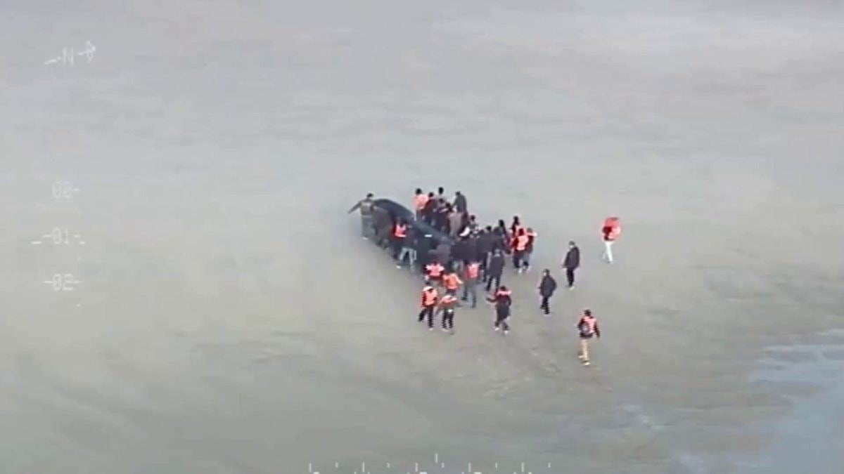 French police stop boat UK