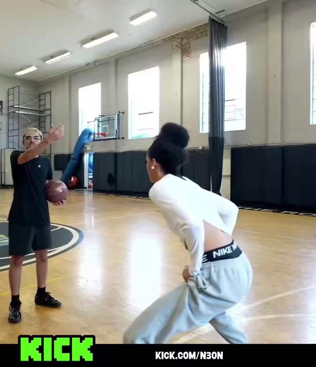 Rae Burrell vs N3ON 1v1