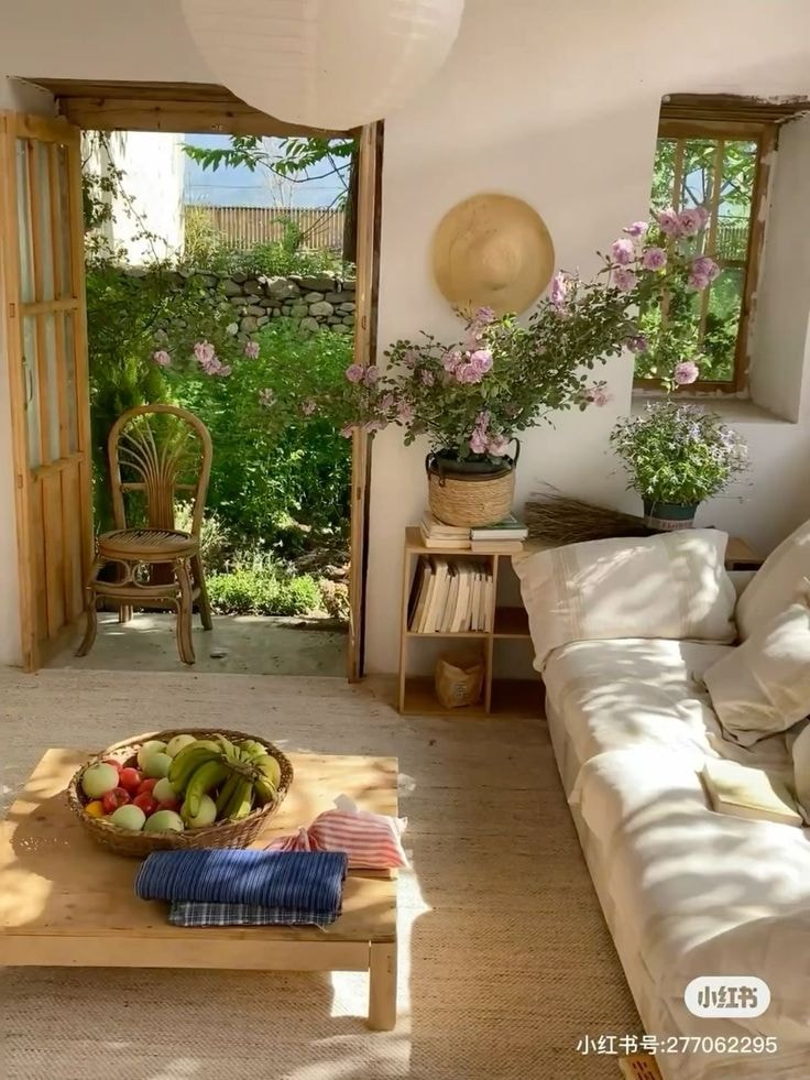 Quaint White House in Lush Garden (photo 2 of 4)