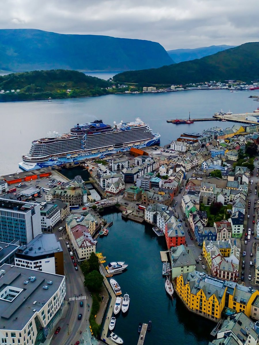 Alesund Norway aerial view (photo 2 of 4)