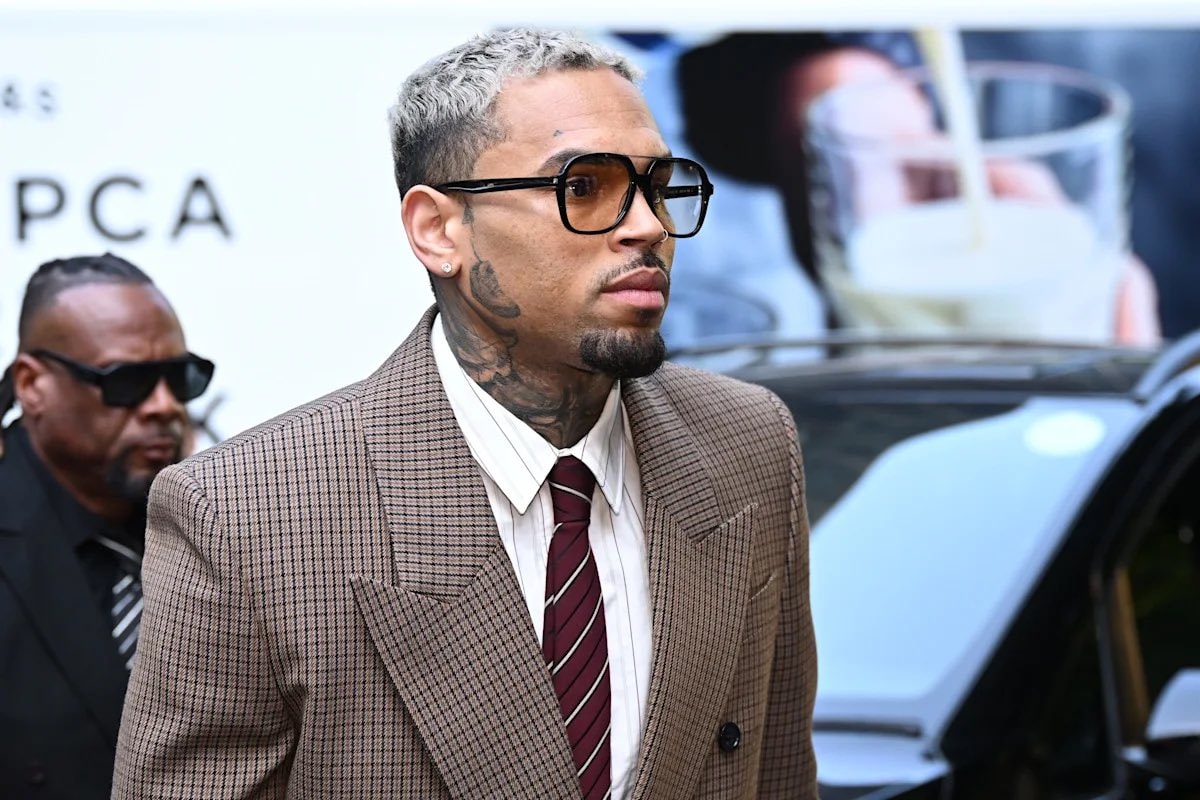 Chris Brown suspended sentence London nightclub
