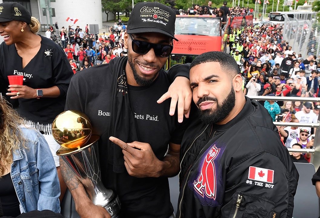 Drake and Kawhi Leonard selfie (photo 2 of 2)