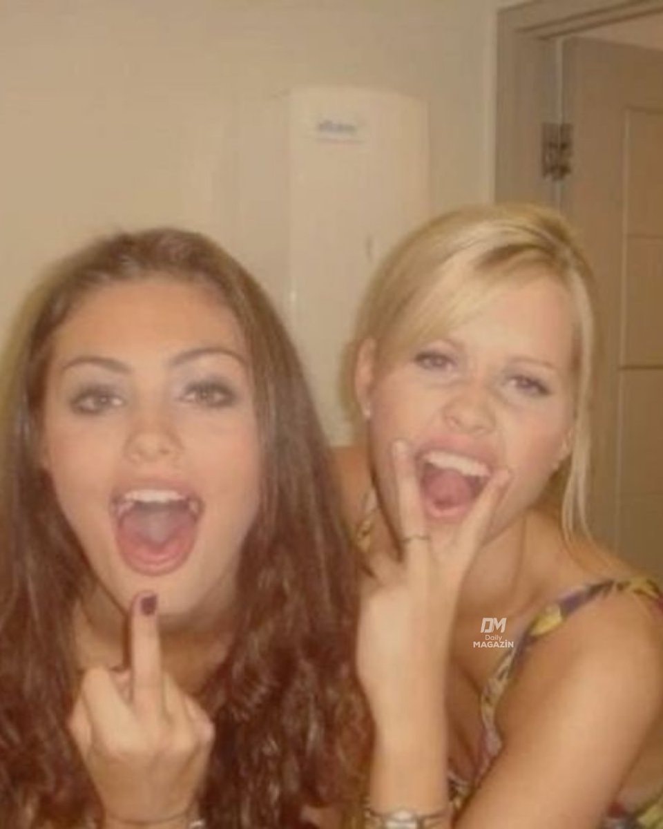 Phoebe Tonkin Claire Holt viral throwback (photo 2 of 2)