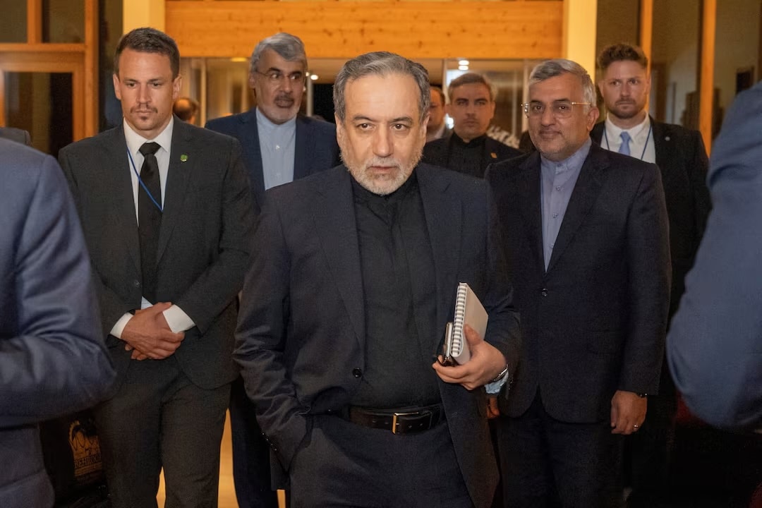 Iran US peace talks Strait of Hormuz (photo 2 of 2)