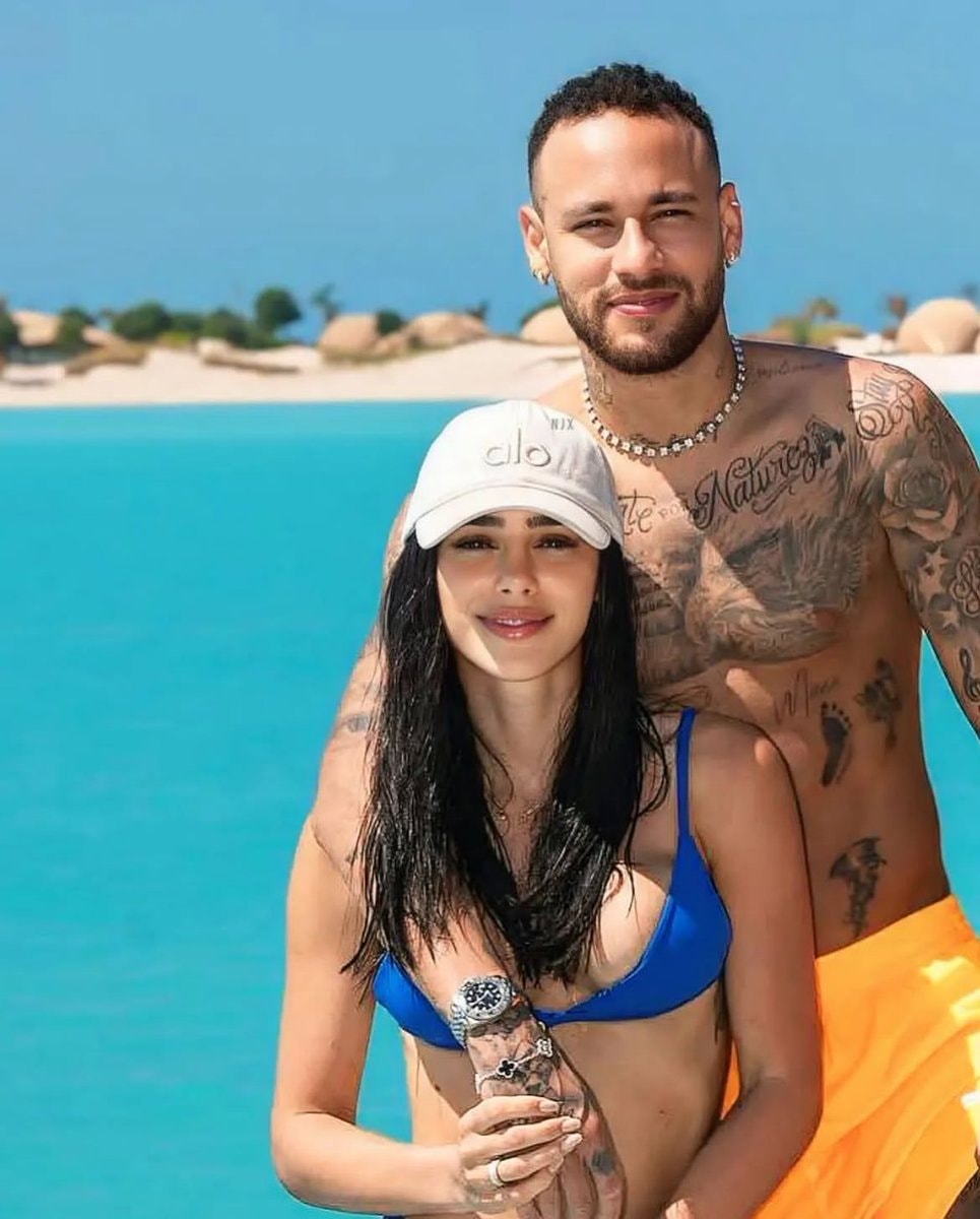 Neymar Jr dating history (photo 1 of 2)
