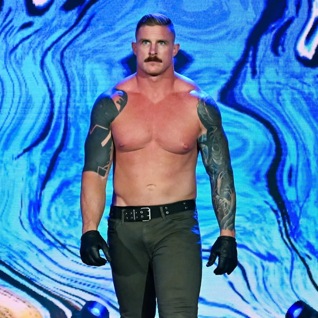 Dexter Lumis WWE silent character