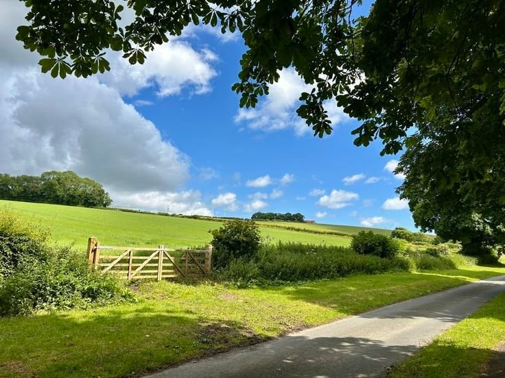 England countryside (photo 3 of 4)
