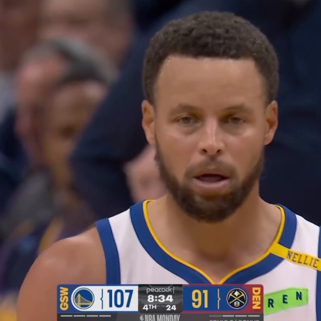Steph Curry reacts to Aaron Gordon ejection