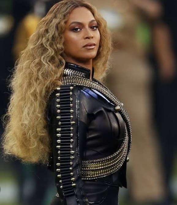 Photos of top R&B singers from the list (photo 4 of 4)