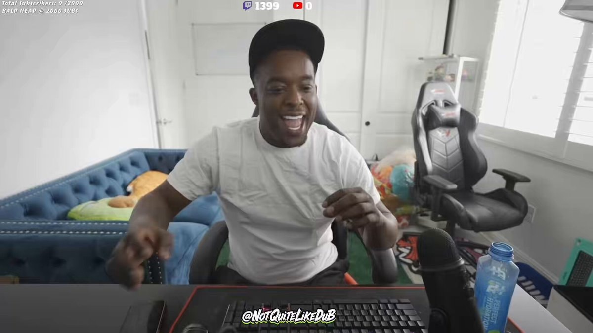 DuB reacts to Fanum's delayed text DuB reacts to Fanum's delayed text