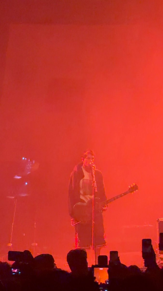 Dominic Fike Ant Pile live
