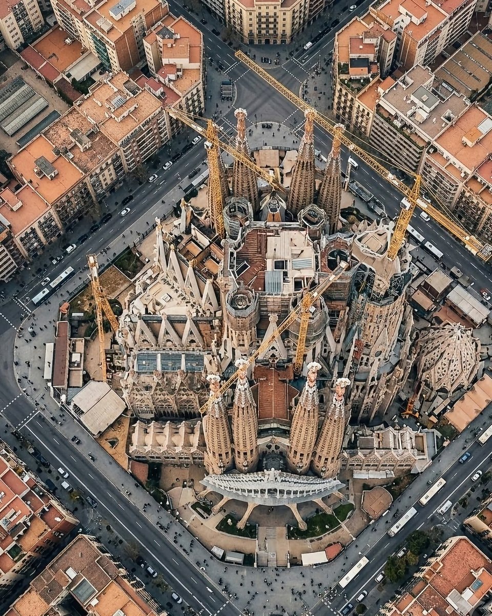 Sagrada Familia Barcelona (photo 3 of 4)