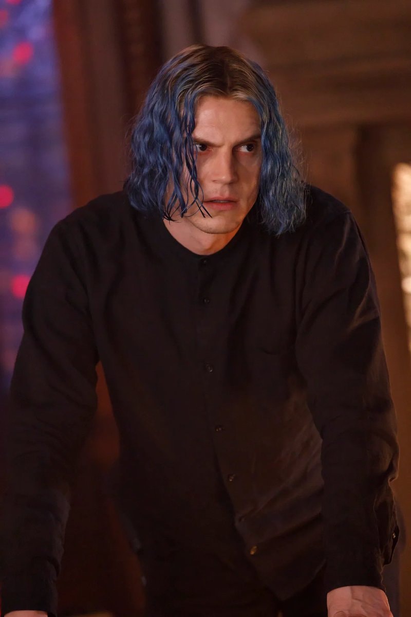 Evan Peters plays Tate and Kai in AHS 13 (photo 2 of 2)