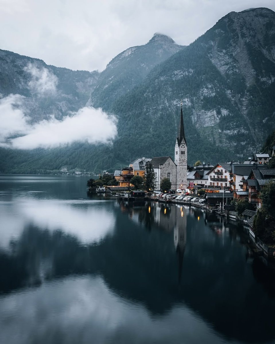 Hallstatt Austria village (photo 3 of 4)